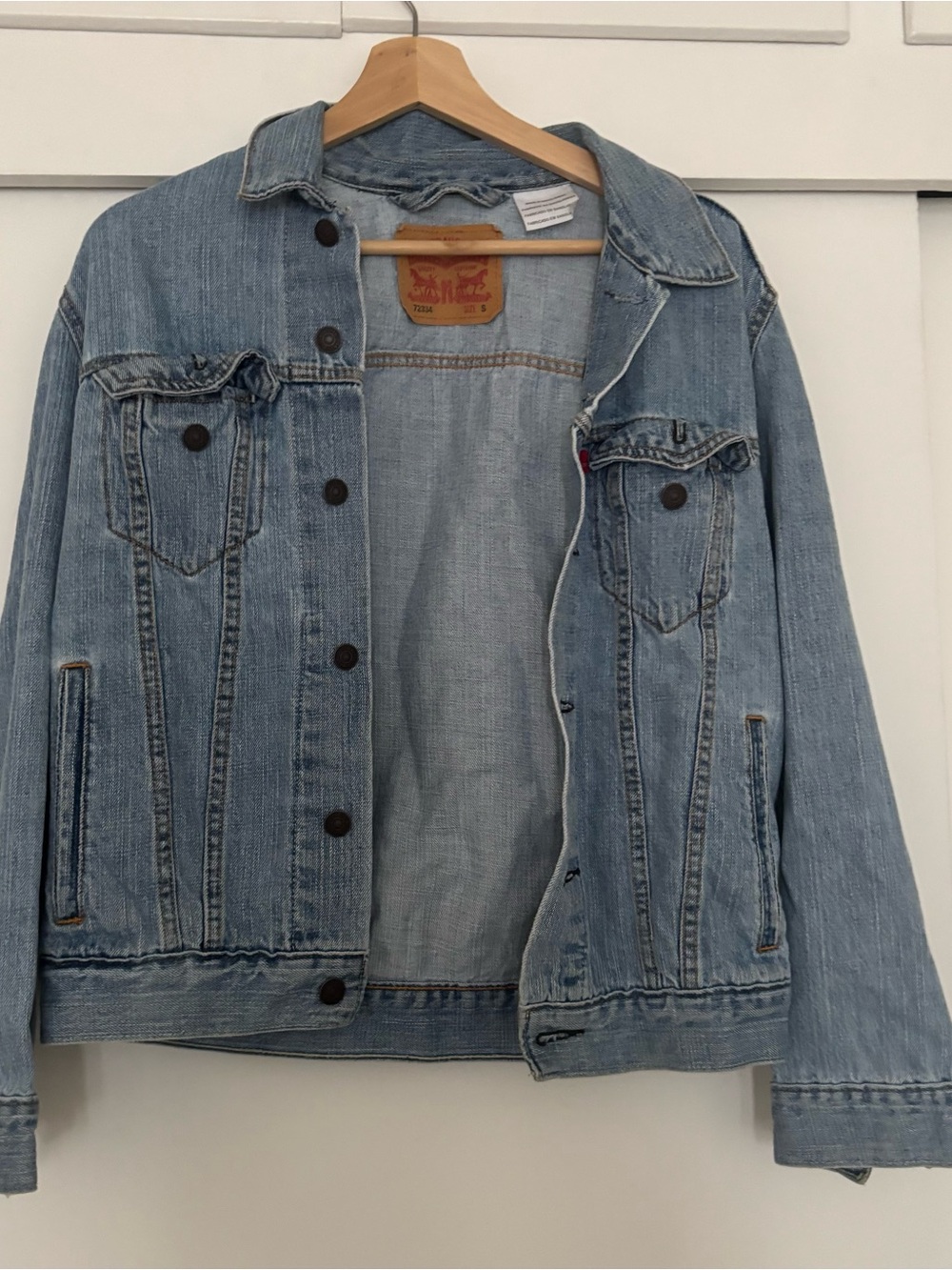 Levi's Light Blue Denim Trucker Jacket - Classic Jean Jacket Size S